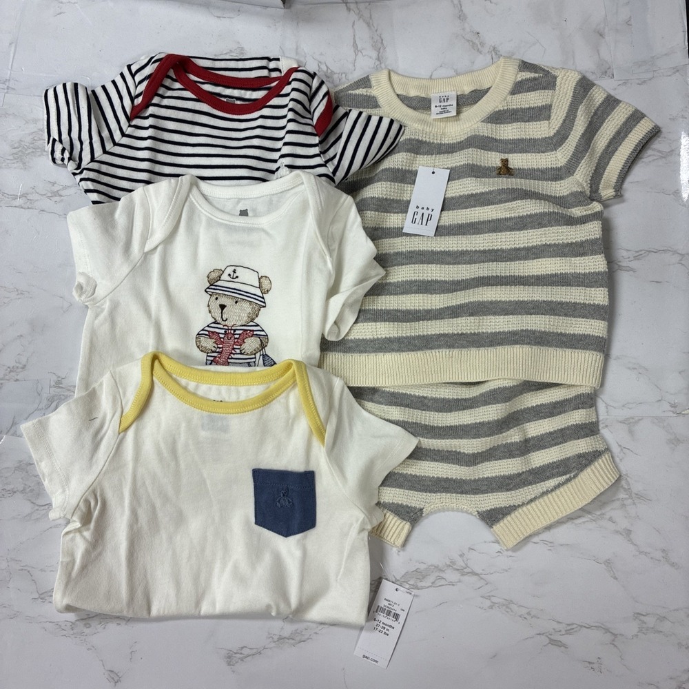 4x Baby Gap first  Favorites Boy 6-12 Months NWT Bundle